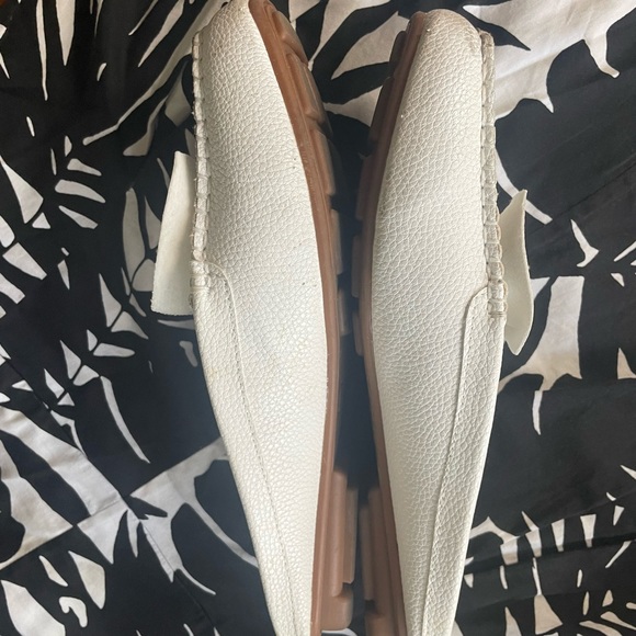 Massey - Picture 4 of 4